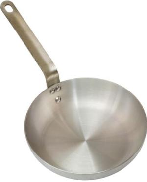 Aluminium Omelette Pan With A Metal Handle