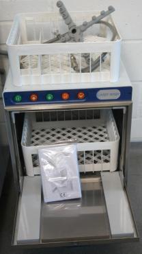 Cater-Wash CK40X Heavy Duty 16pt Glasswasher With Integral Water Softener CK0396 RET1450
