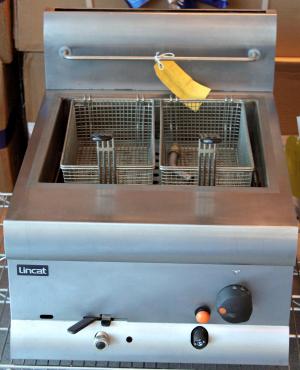 Lincat DF4 Single Tank Natural Gas Fryer CK0543  - RET1490