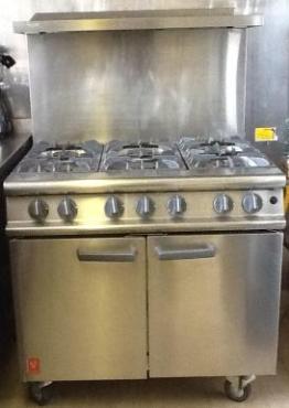 Falcon Dominator G3101 with Splashback & Castors RET2063