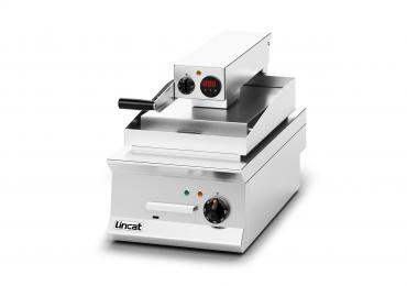 Lincat Opus 800 OE8211 Electric Clam Griddle