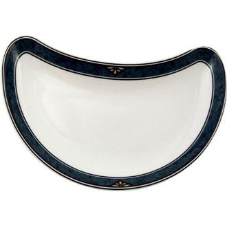 P643 Churchill Verona Crescent Salad Plates