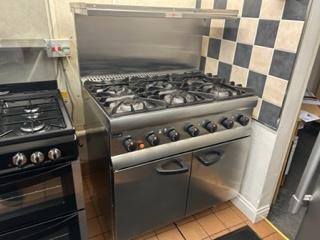 Lincat SLR9 Silverlink 600 Gas 6 Burner Oven Range with Legs - W900mm