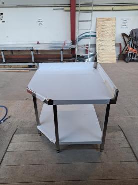 RET50300 - Cater-Cook CK8770 Stainless Steel Corner Table