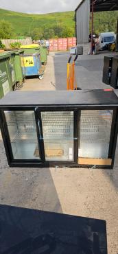 RET51265 - Cater-Cool CK1303LED Commercial Triple Sliding Door Bottle Cooler with LED Lighting. 900mm.