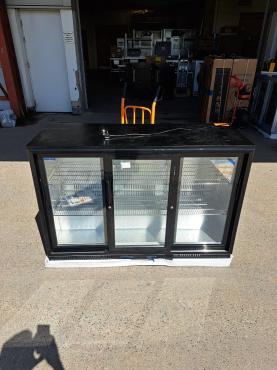 RET51664 - Cater-Cool CK1303LED Commercial Triple Sliding Door Bottle Cooler with LED Lighting. 900mm.