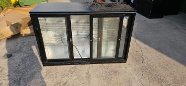 RET51675 - Cater-Cool CK1303LED Commercial Triple Sliding Door Bottle Cooler with LED Lighting. 900mm.
