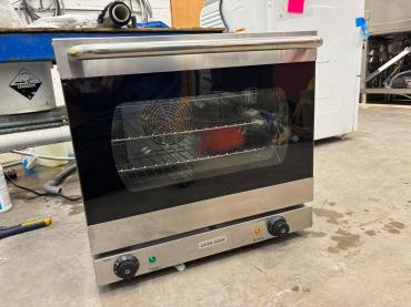 RET51798 - Cater-Cook CK0303 47 Litre Electric Convection Oven - 4 x 18