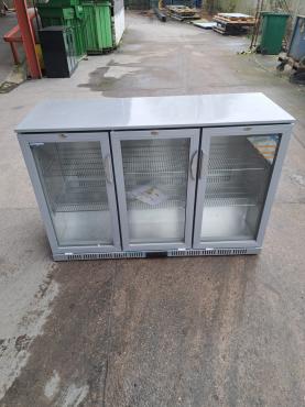 RET52271 - Cater-Cool CK2503 Commercial Triple Hinged Door Silver Bottle Cooler. LED Lighting. 900mm.