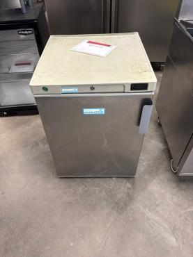 RET52300 - LEC EssenChill BFS200ST 200 Litre Undercounter Freezer SS