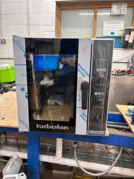 RET52609 - Blue Seal E33D5 Electric Convection Oven With Steam Function 5 x 1/1GN - CKE33D5