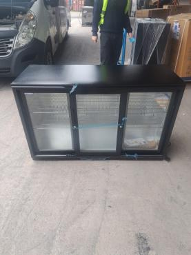 RET52423 - Cater-Cool CK8505LED Commercial Triple Sliding Door Bottle Cooler with LED Lighting - 850mm