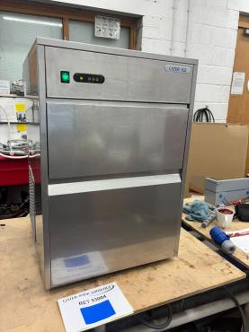 RET53004 - Cater-Ice CK2080 Automatic Commercial Bullet Ice Machine - 80kg/24hr - 13kg Bin. FRESH WATER EVERY TIME.