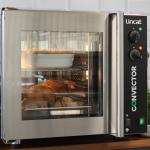 Lincat CO343M Convector Manual Electric Counter-top Convection Oven - 4 x 1/1 GN 