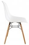 Bolero DM840 PP Moulded Side Chair White with Spindle Legs 