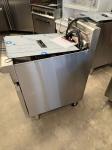 RET52282 - Blue Seal E43 Single Tank, Manual Control Electric Fryer